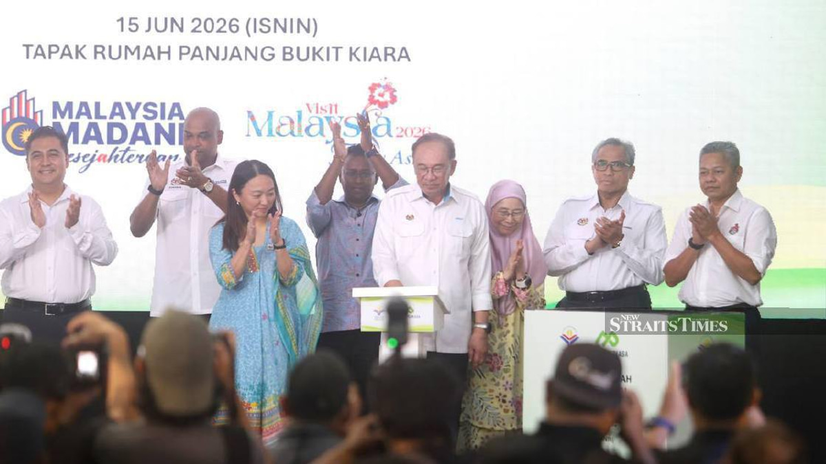 PM Anwar Warns Against Racial Division Campaigns, Says Citizens Suffer
