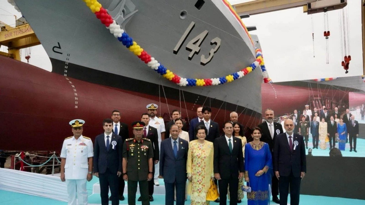 Malaysia's Navy Needs Modern Warships to Navigate Growing Maritime Threats, Says Defence Minister