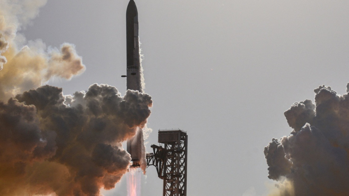 SpaceX Completes 13th Starship Test Flight After Multiple Delays