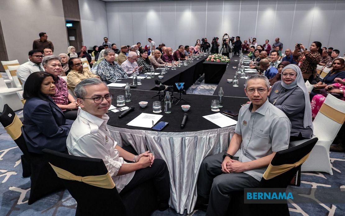 Fahmi Charts New Course for Media-Government Dialogue With Annual Retreat Plan