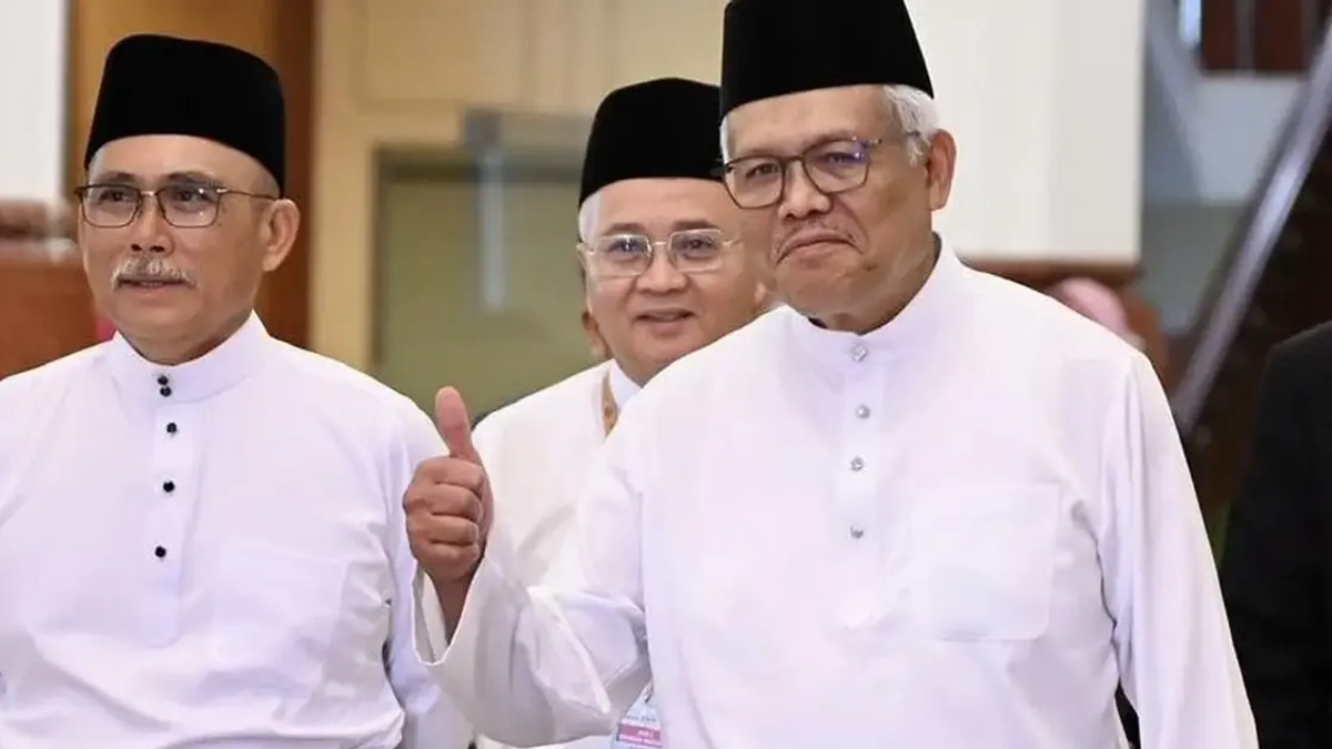 Hamzah Appointed Opposition Leader With Backing of PAS and Majority Bersatu MPs, Says Kiandee