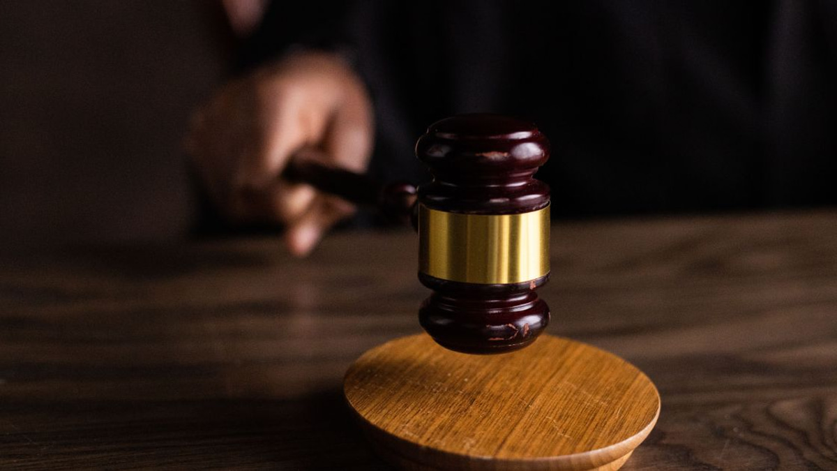 High Court acquits woman of neighbour's murder, orders psychiatric detention