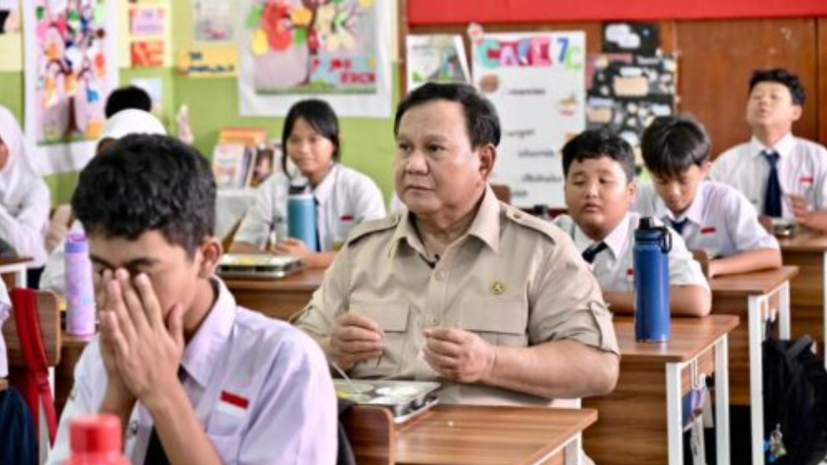 Indonesia's Free School Meals Scheme Faces Mounting Pressure for Overhaul Amid Food Safety and Rights Concerns