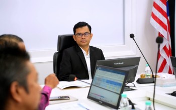Malaysia Moves to Tighten Rules Against Foreign Business Exploitation