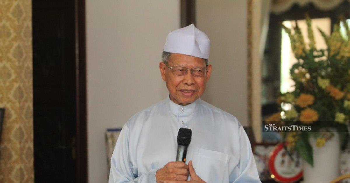 Mustapa Mohamed Rules Out GE16 Bid, Cites Health Concerns After Umno Return