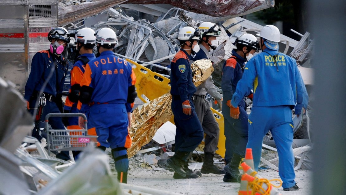 Kumamoto Struggles to Recover as Powerful Earthquake Leaves Trail of Destruction Across Japan