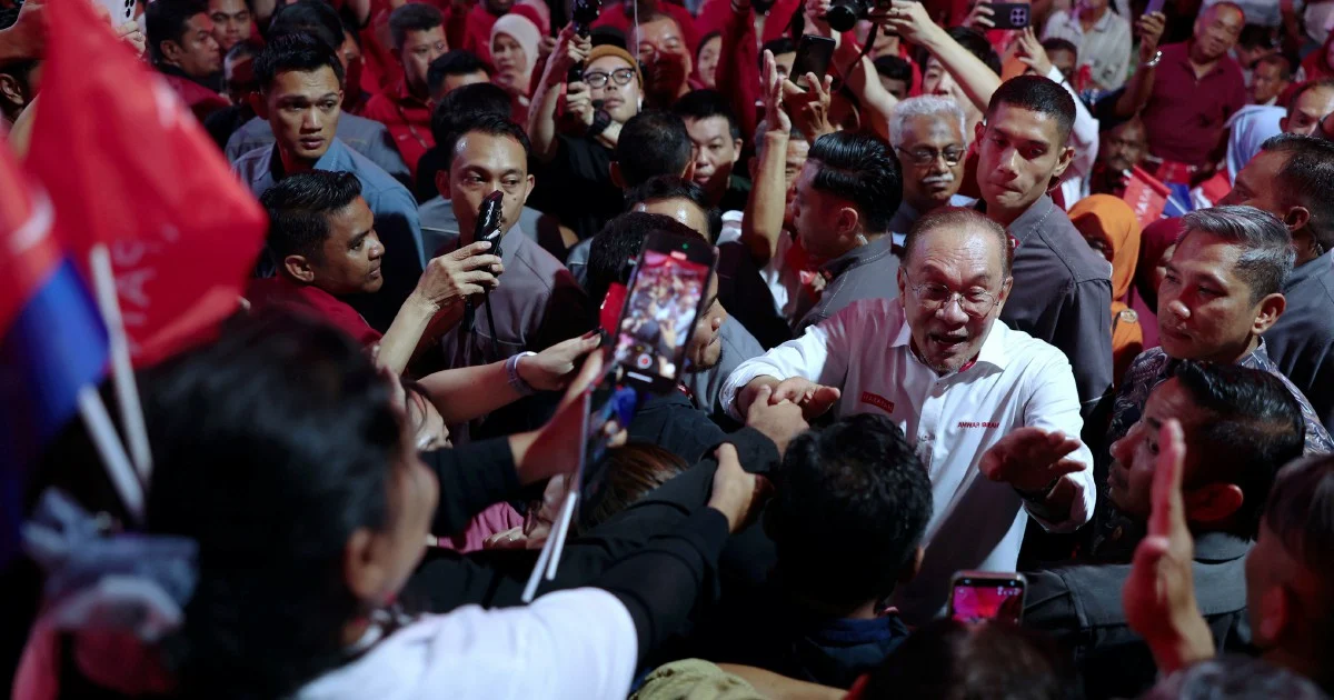 Anwar Ibrahim Announces Pakatan Harapan's 56 Candidates for Johor July Election