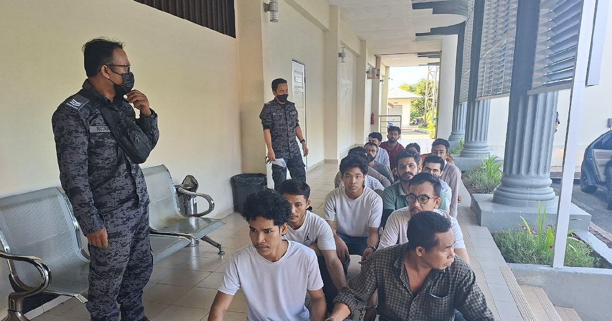 Fourteen Foreigners Charged with Immigration Offences in Kelantan