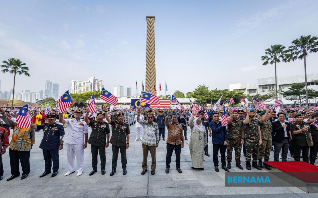 Keep National Day Celebrations Free From Political Discord, Says Defence Minister