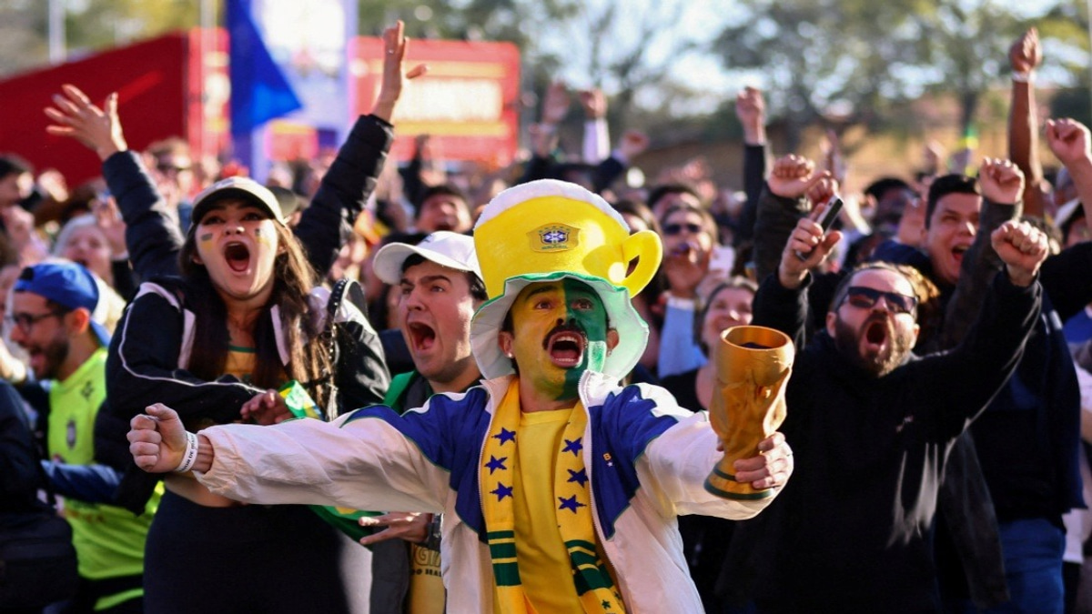 Brazil Edges Past Japan in Thrilling World Cup Encounter to Reach Round of 16