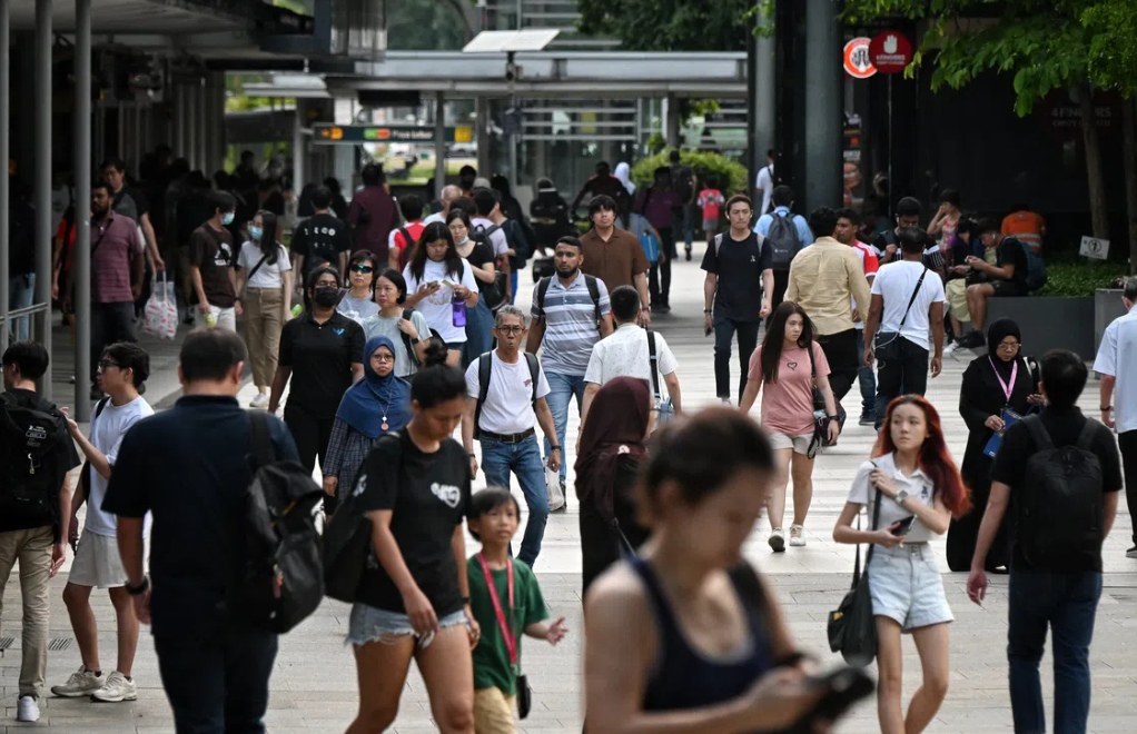 Singapore to Distribute S$400–S$600 Cash Payments to 2.4 Million Adults from September