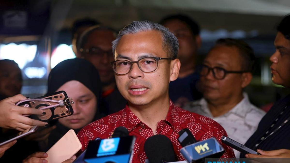 Fahmi Accuses PAS Leadership of Divisive Racial Politics as Sanusi Stokes Debate Over Malaysia's Identity