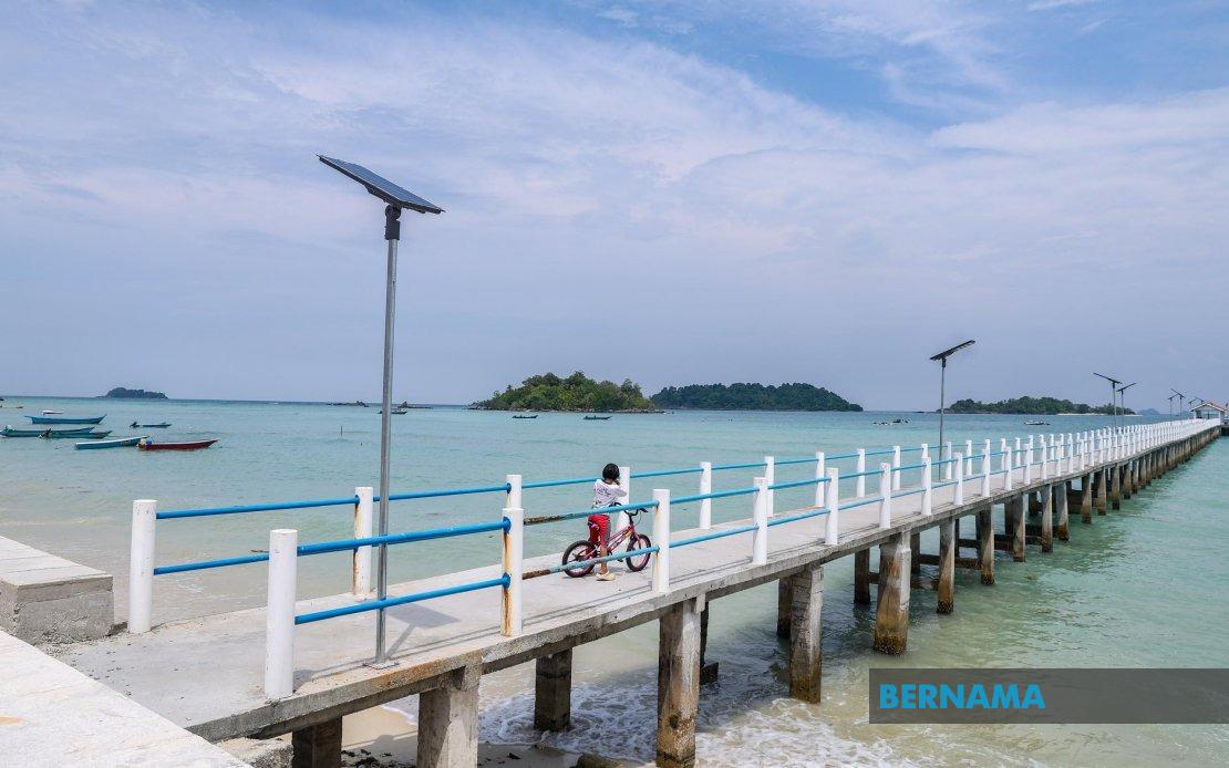 Pulau Tinggi Residents Push for Infrastructure and Housing Reform Ahead of Johor Polls
