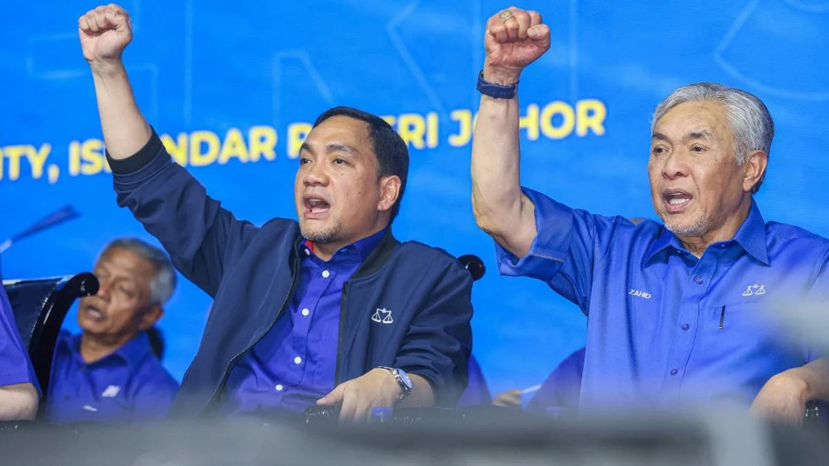 Zahid Keeps Door Open to Coalition Talks with PAS and Wawasan Ahead of Johor Vote