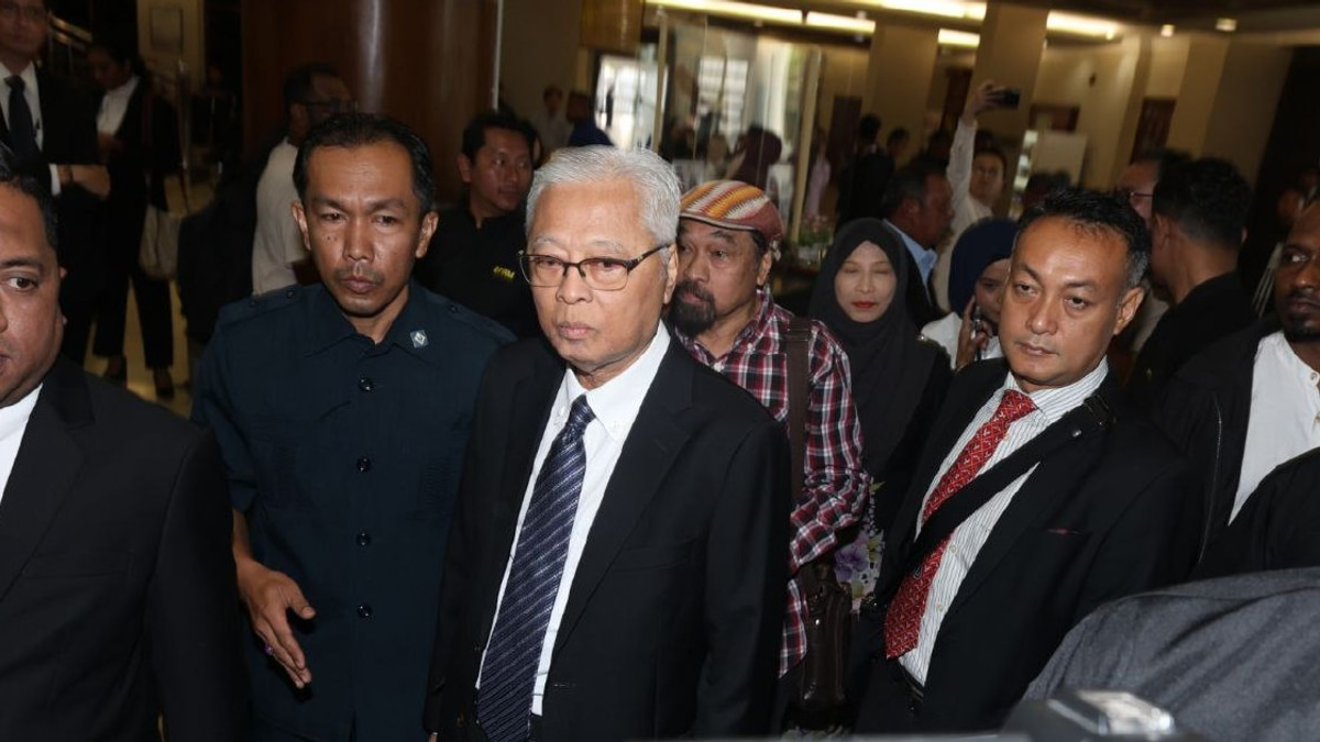 Former PM Ismail Sabri appears in court over asset declaration charge