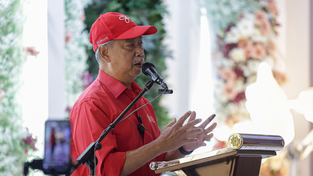 Muhyiddin Fires Back at Umno's 'Spoiler' Jab Over Negri Sembilan Election Bid