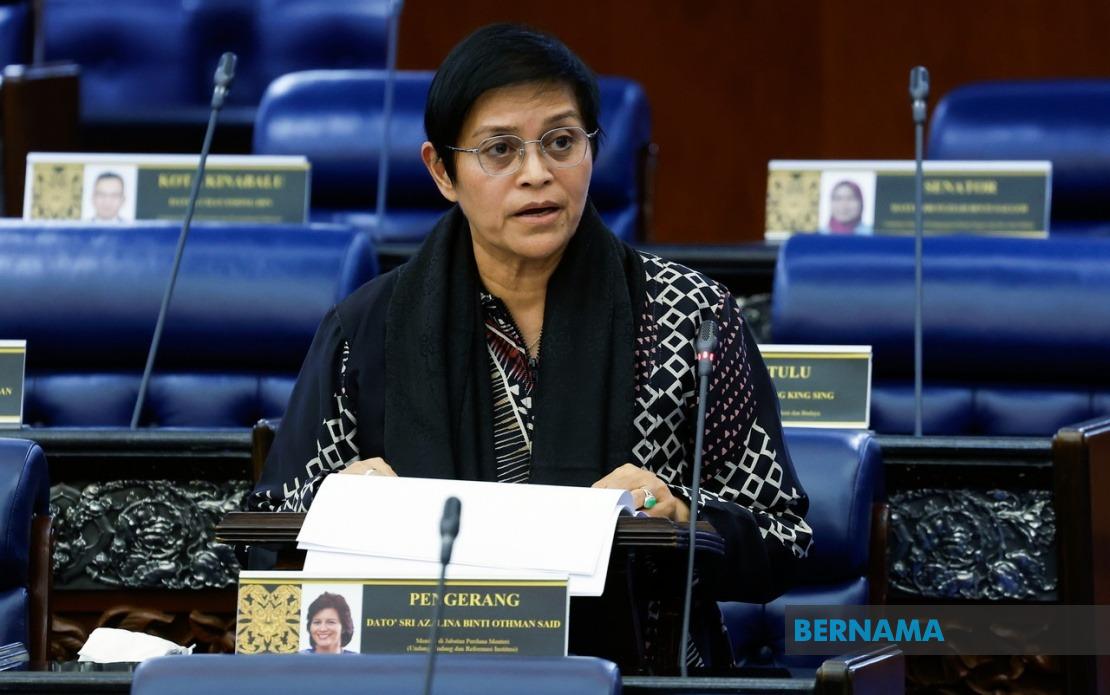 Government Open to Independent Probe Into 'Corporate Mafia' Activities, Says Azalina