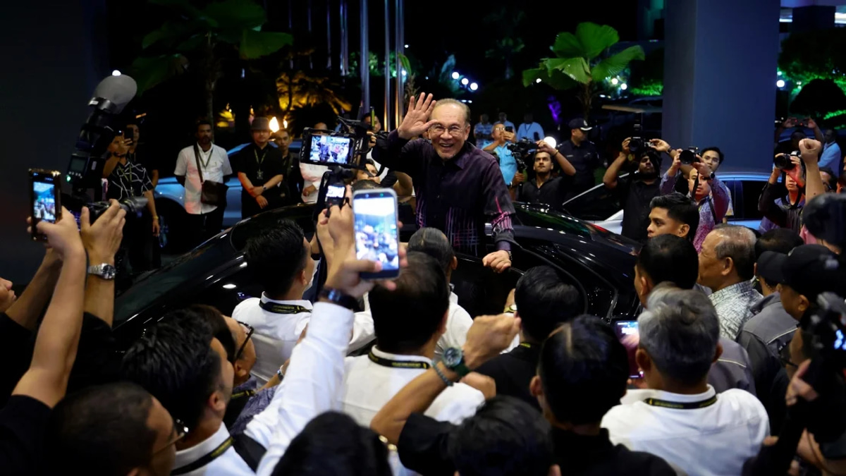 Anwar Identifies Abuse of Power as Malaysia's Greatest Threat, Not Racial Divisions
