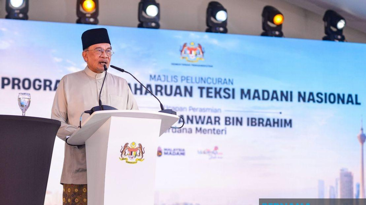 PM Anwar Doubles Taxi Reform Investment with RM10 Million Top-up and Proton Partnership