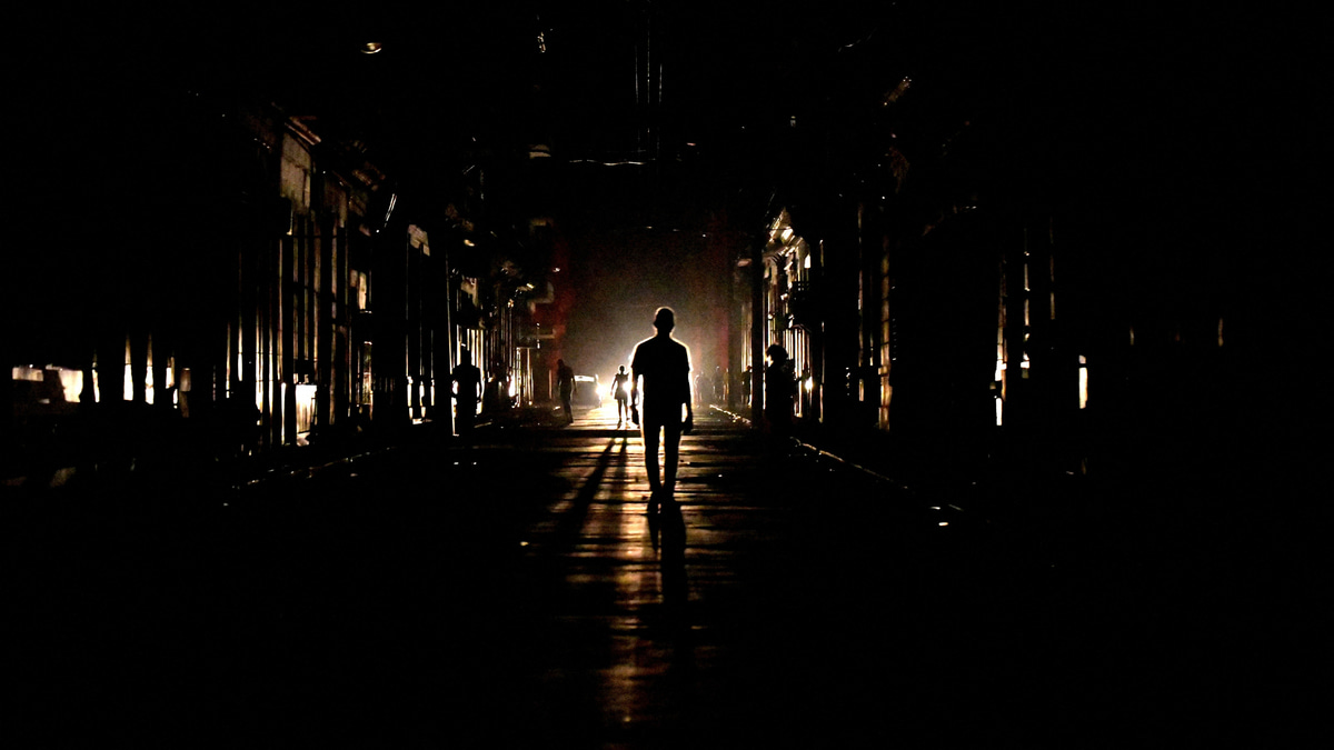 Eastern Libya Plunges Into Darkness as Widespread Power Outage Cripples Region