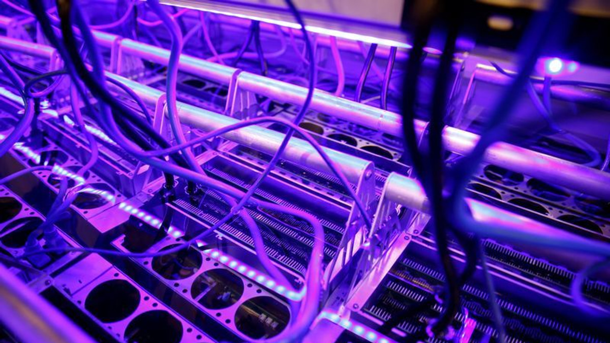 Ionic Digital, Bitcoin Mining and AI Firm, Pursues Nasdaq Direct Listing