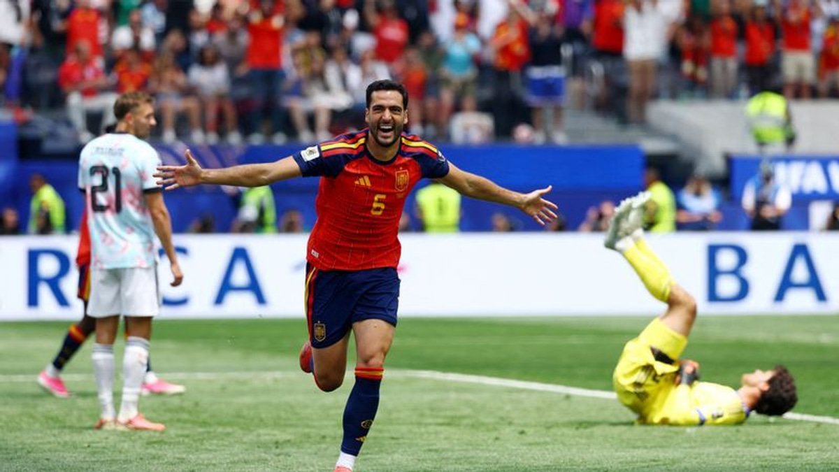 Merino's Late Magic Sends Spain Past Injury-Plagued Belgium Into World Cup Semis