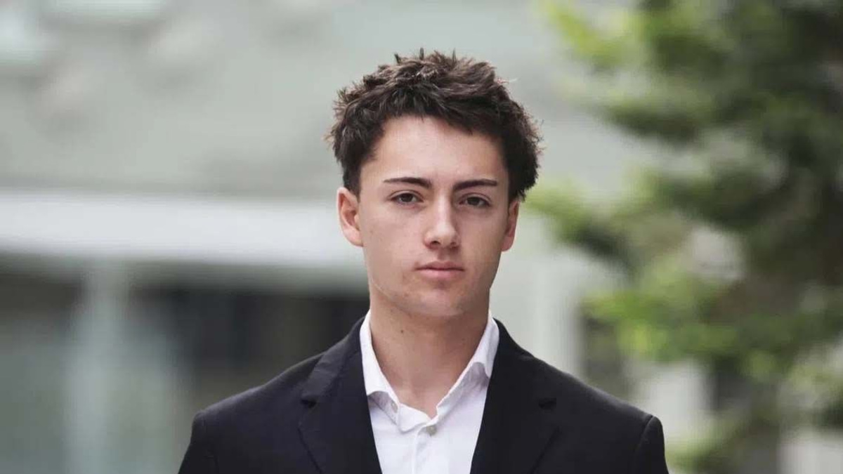 Singapore Teen Fined $600 for Licking Vending Machine Straw in Viral Social Media Stunt