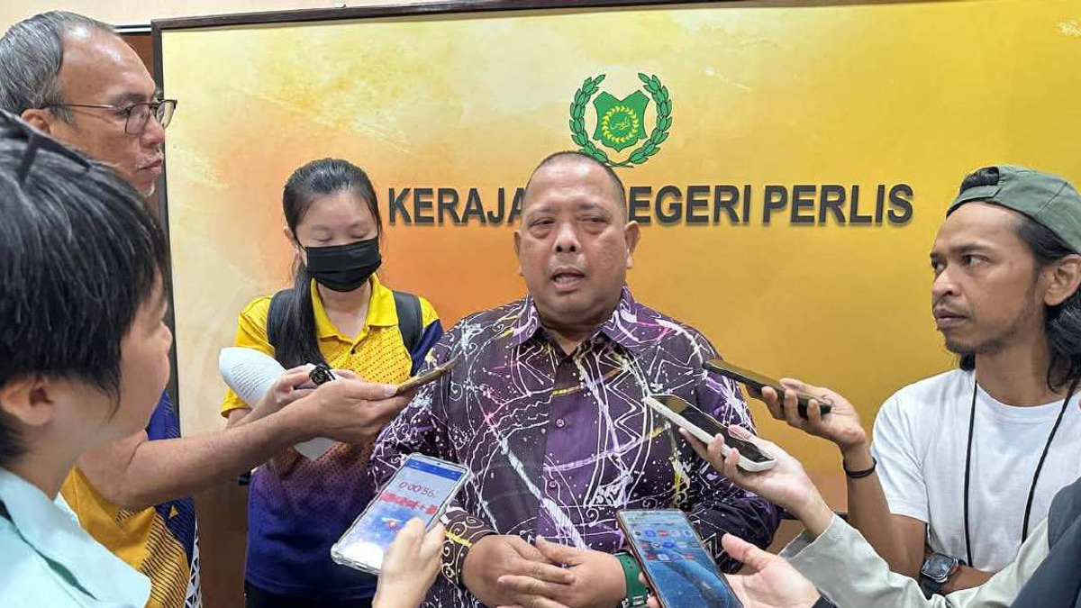 Perlis MB Abu Bakar Hamzah Quashes Party-Hopping Speculation Following Supreme Council Departure