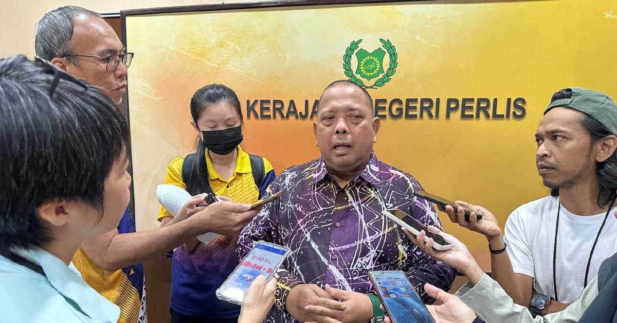 Perlis MB Abu Bakar Hamzah Quashes Party-Hopping Speculation Following Supreme Council Departure