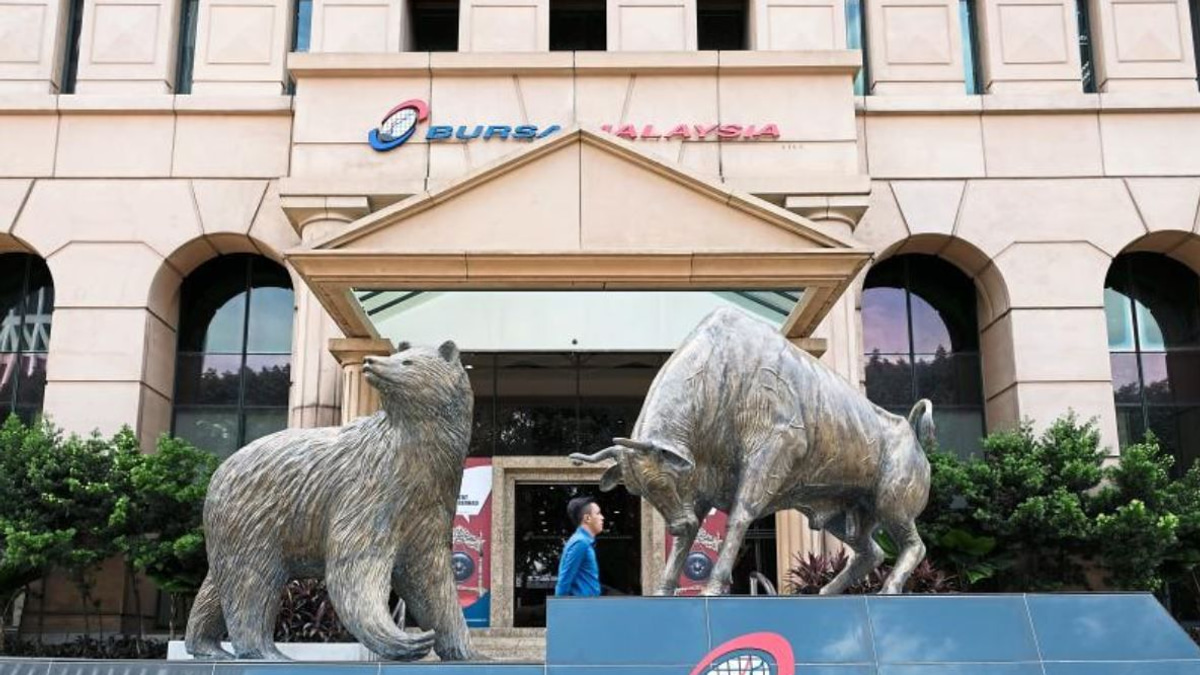 Bursa Malaysia Penalises Meridian and Executive Director for Repeated Annual Report Filing Delays