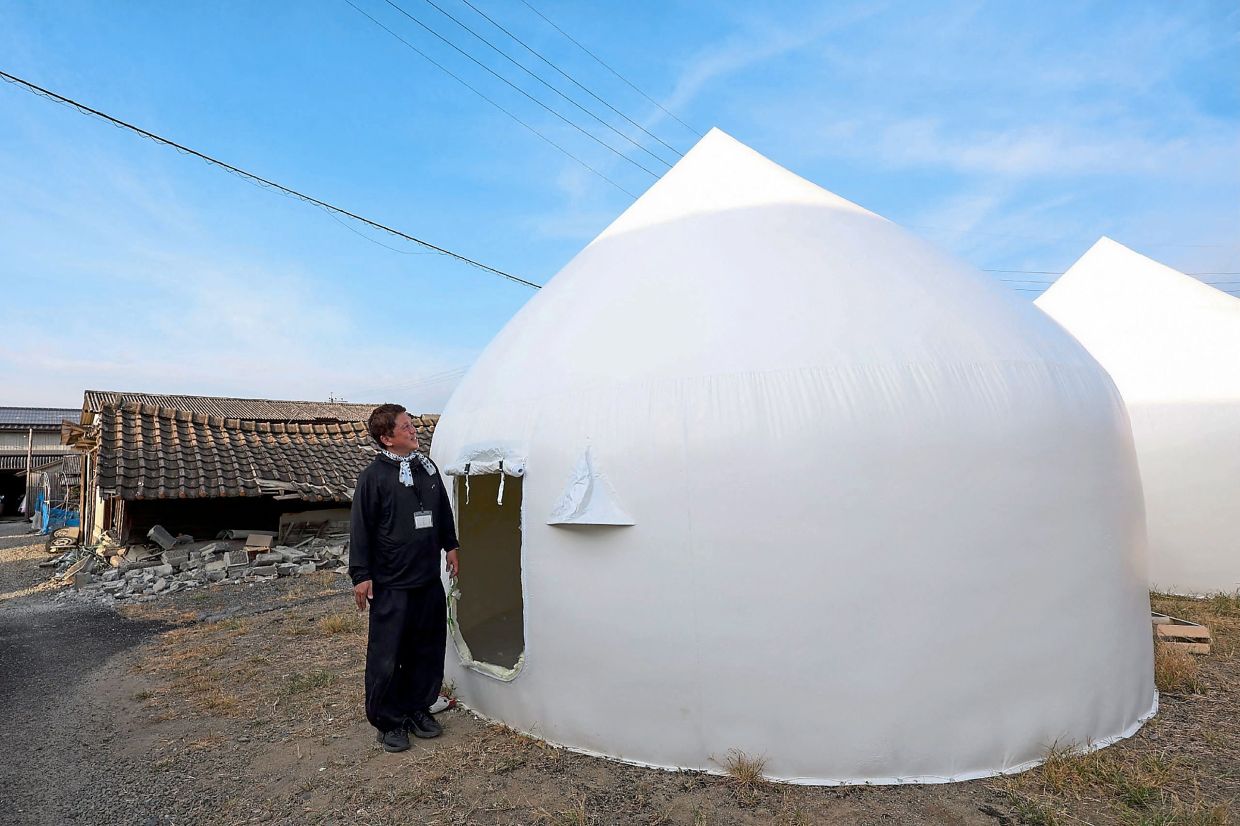 Heat stroke becomes fresh tragedy for Kumamoto earthquake survivors
