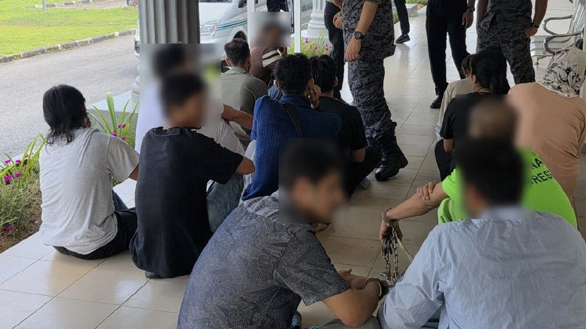 Kelantan Court Sentences 12 Undocumented Migrants for Illegal Entry and Overstaying Offences