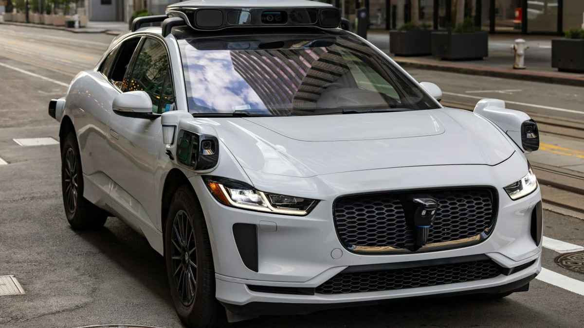 When Robotaxis Block the Road: Are Autonomous Vehicles Ready for Real-World Emergencies?