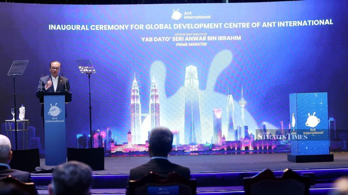 Malaysia's AI Governance Bill Set to Strengthen Digital Regulatory Framework, Says Anwar