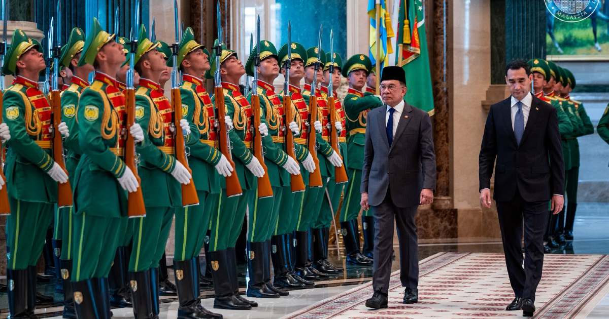 Anwar Ibrahim Receives Official Welcome in Historic First Visit to Turkmenistan