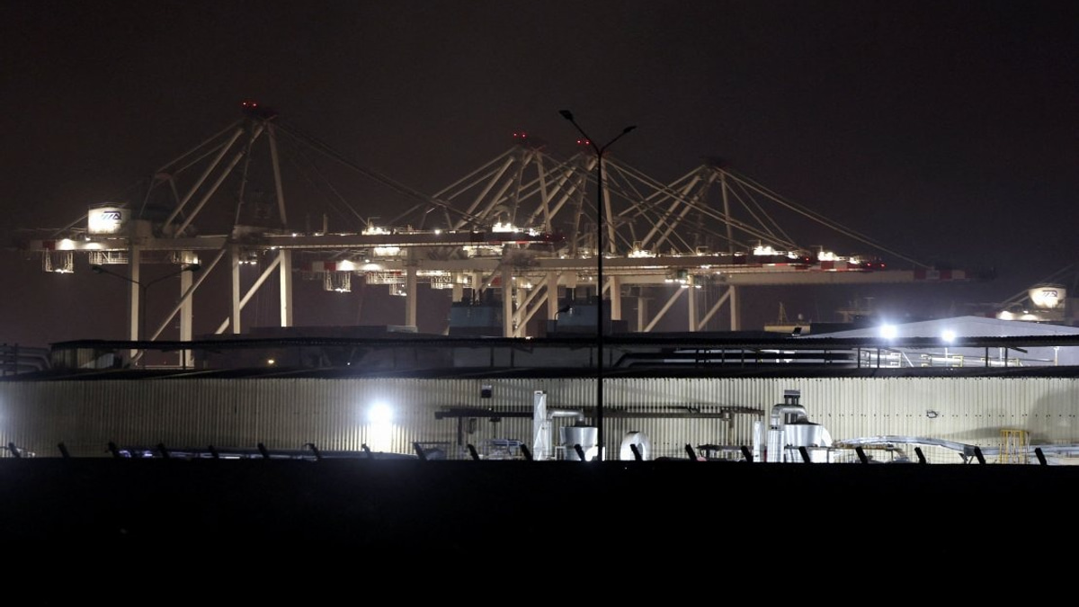Iran Warns of Israeli 'False-Flag Operations' After Drone Strike on Egyptian Port Facility