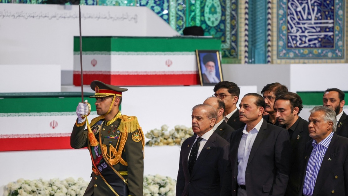 Pakistan's High-Level Show of Support at Khamenei Funeral Signals Deepening Ties with Iran