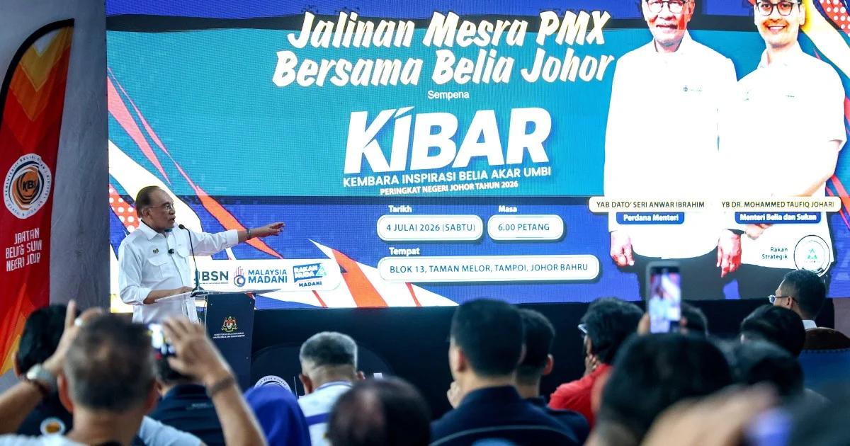 Anwar targets inconsistency of 'Malay supremacy' advocates who permit loss of reserves