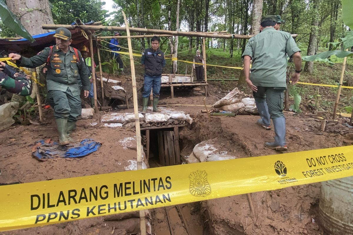 Indonesia charges 24 foreign nationals in Maluku illegal gold mining crackdown