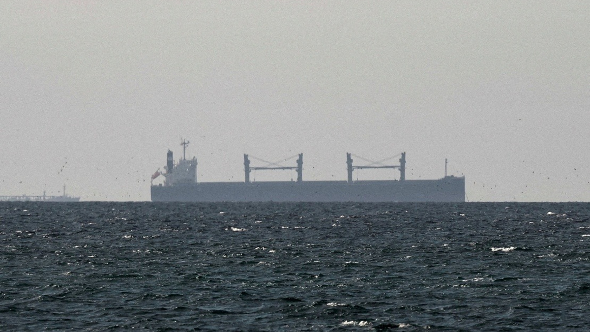Iran Claims Two Oil Tankers Hit Mines in Strait of Hormuz as Regional Tensions Escalate