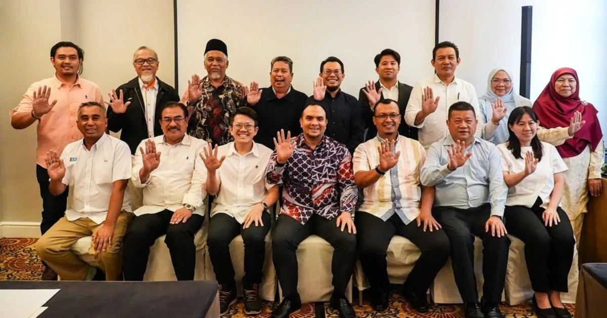 Anwar's Political Secretary Ahmad Farhan Fauzi Appointed Pahang PH Chief