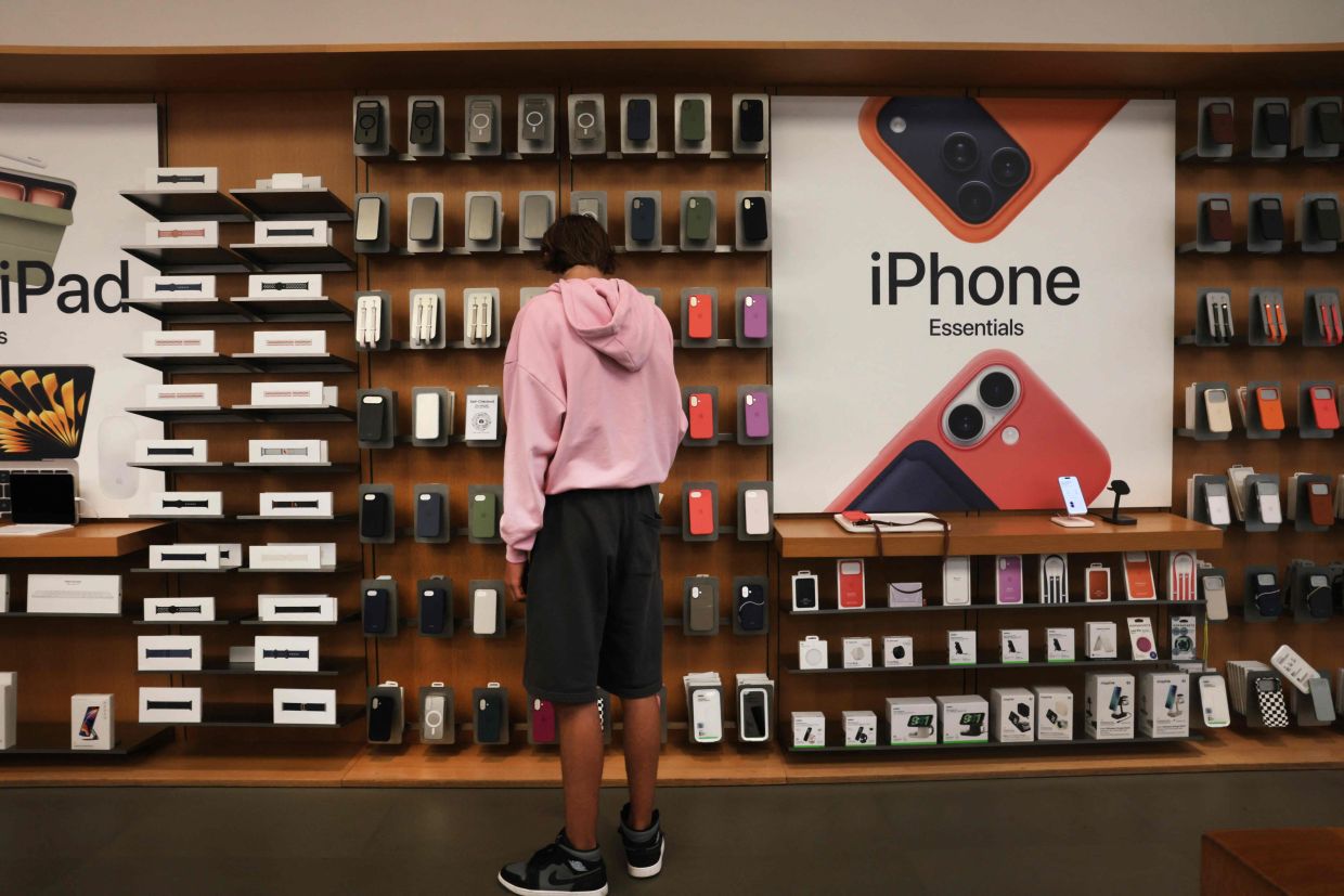 Apple and OpenAI's Hardware Race Turns Ugly: Inside the Trade Secrets Showdown