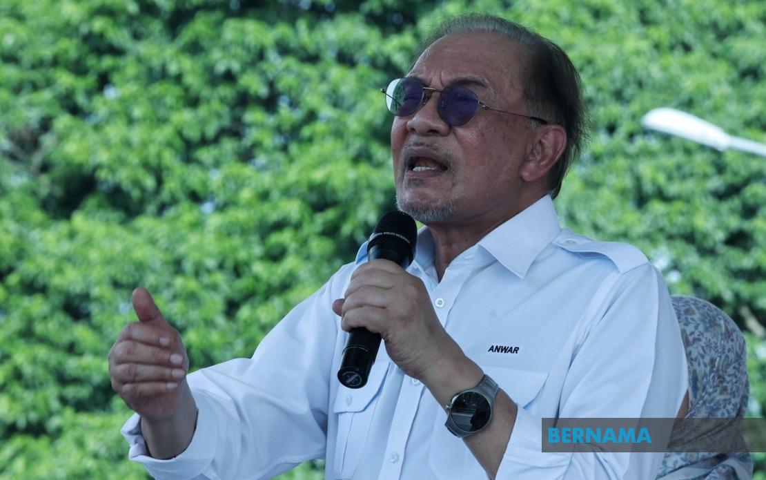 Government Committed to Civil Servants' Affordable Housing Drive, Anwar Confirms