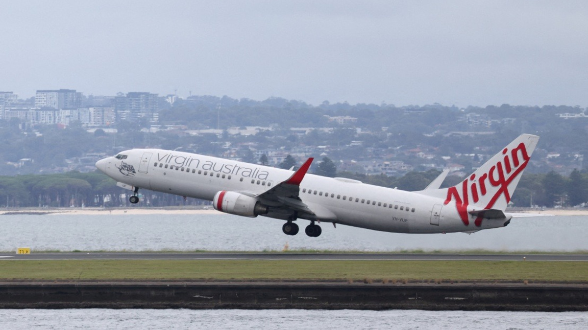 Jetstar and Qatar Airways Jets Nearly Collide at Sydney Airport, Crew Member Injured
