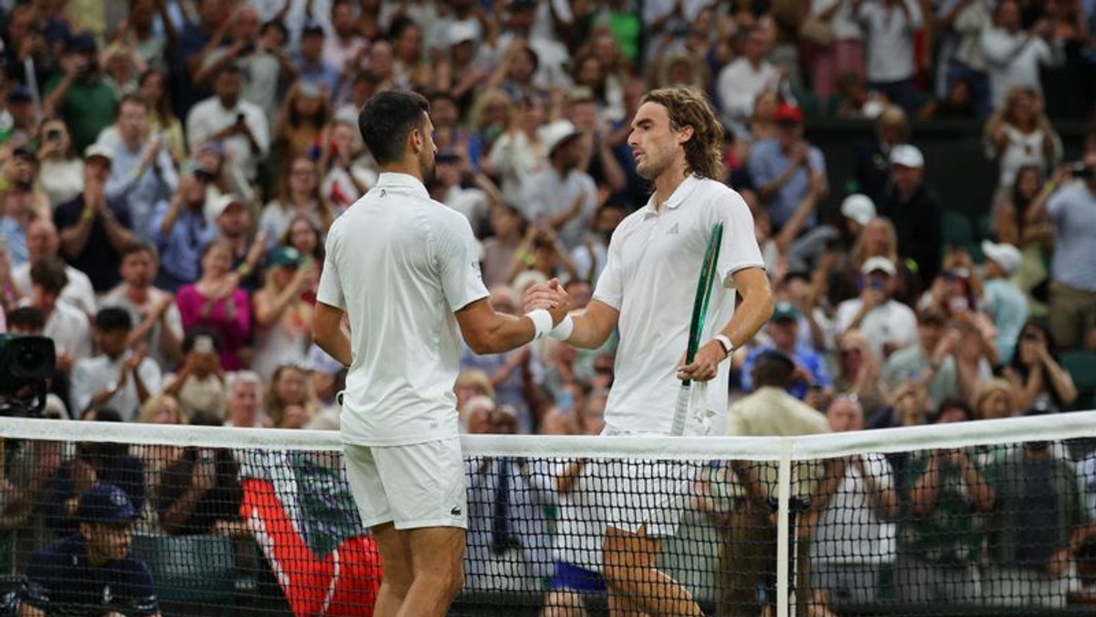 Djokovic Dominates Tsitsipas in Straight Sets to Reach Wimbledon Third Round