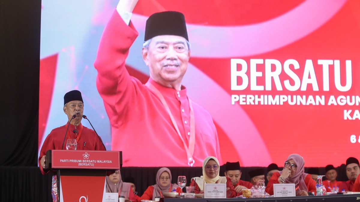 Muhyiddin Accuses Perikatan of Sidelining Bersatu, Dismisses Umno Alliance as Hollow Unity