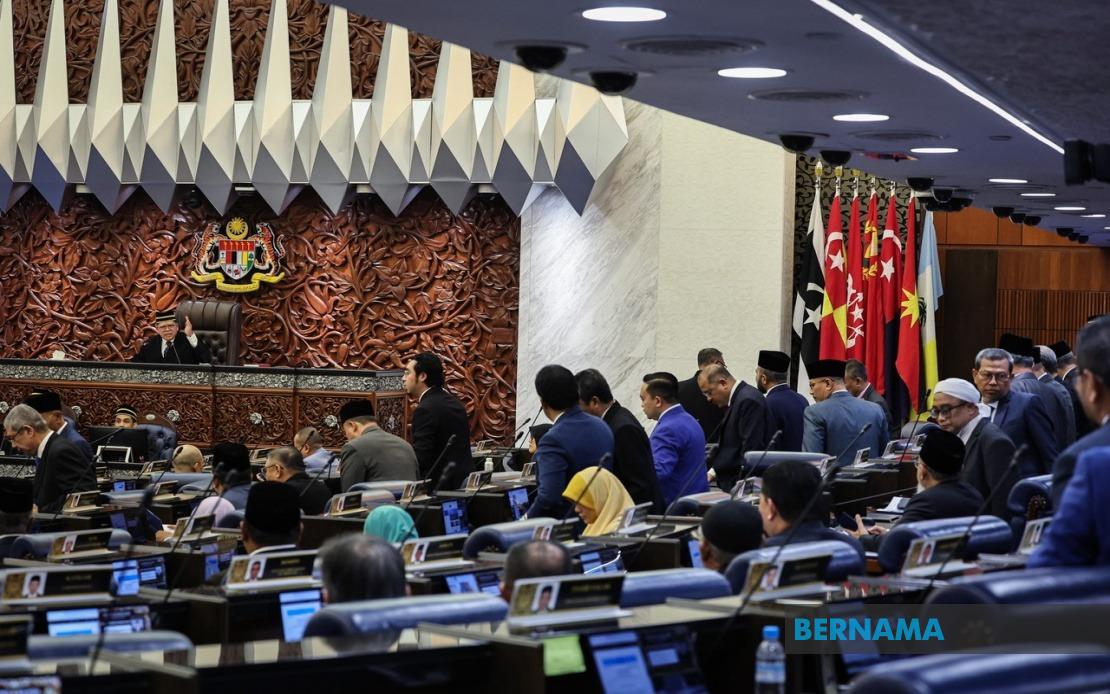 PM's Absence Should Not Deter Parliament From TH Debate, Says Tengku Zafrul
