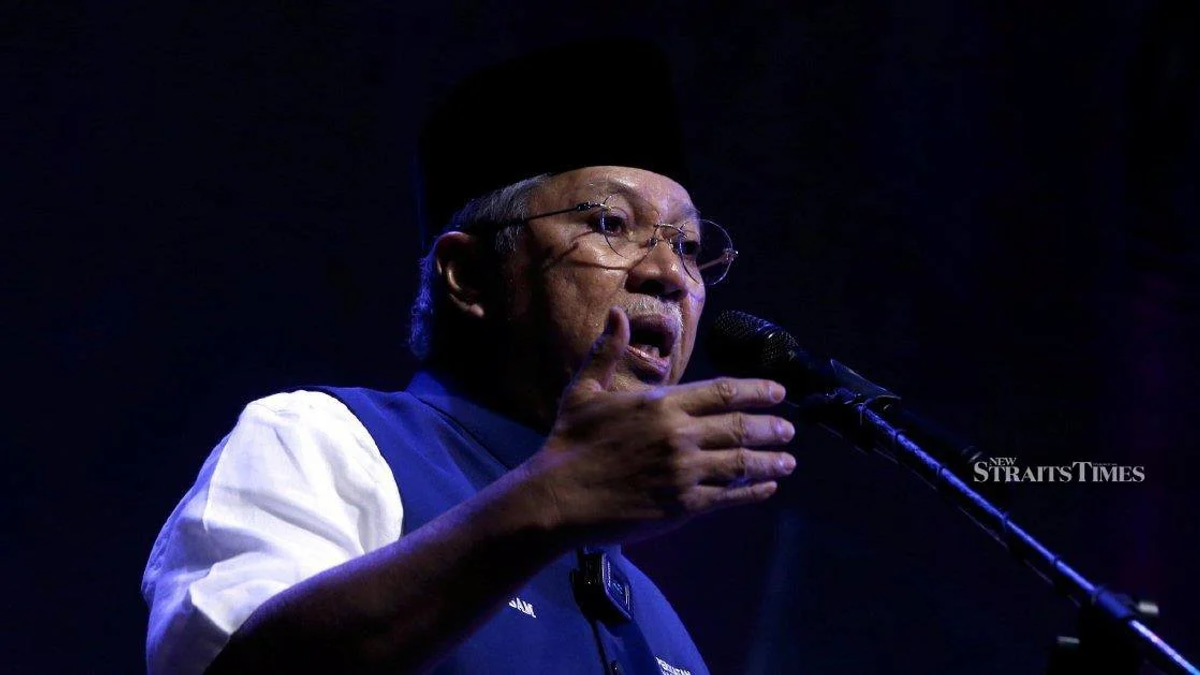 Annuar Calls for Restraint as Tensions Simmer Within Perikatan Nasional Coalition