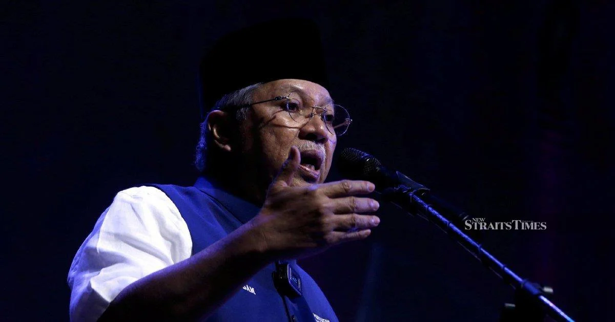 Annuar Calls for Restraint as Tensions Simmer Within Perikatan Nasional Coalition
