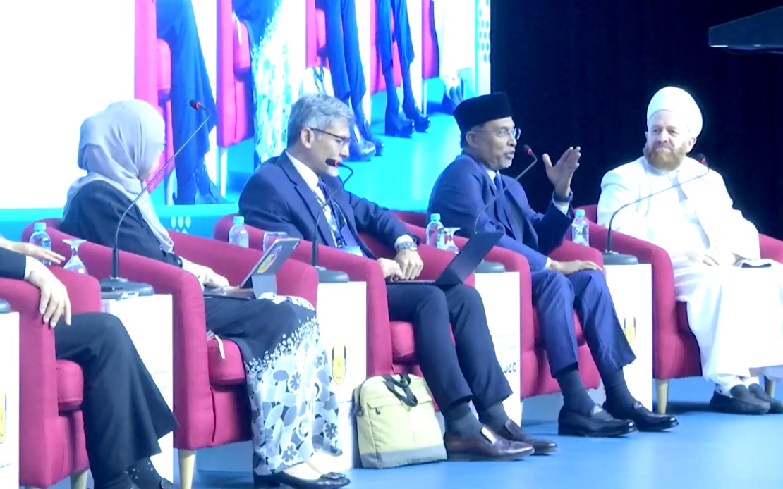AI Integration in Higher Education Critical for Malaysia's Future, Says Zambry